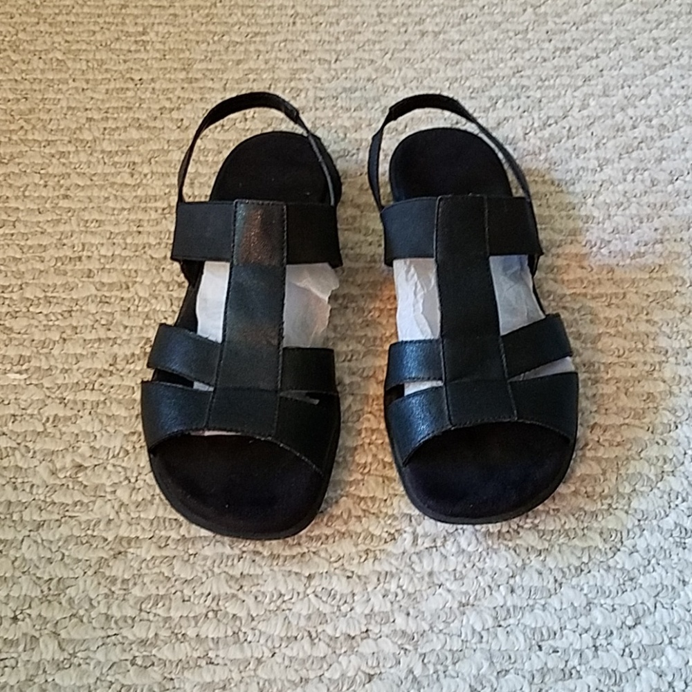 🌞 SOLD! 🌴 Black Comfy Sandals!⚘